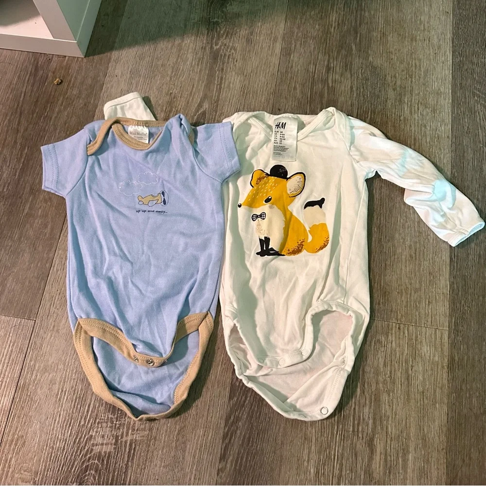 4 piece 3-6M lot:‎ h+m, mini muffin and kissy kissy brands